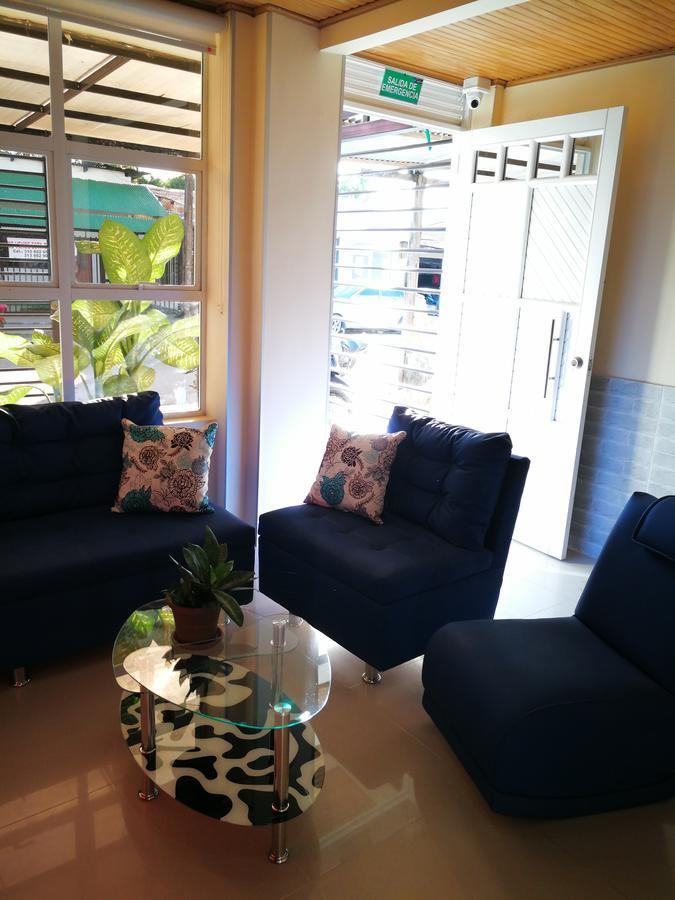 Hotel Zafiro Leticia Extérieur photo